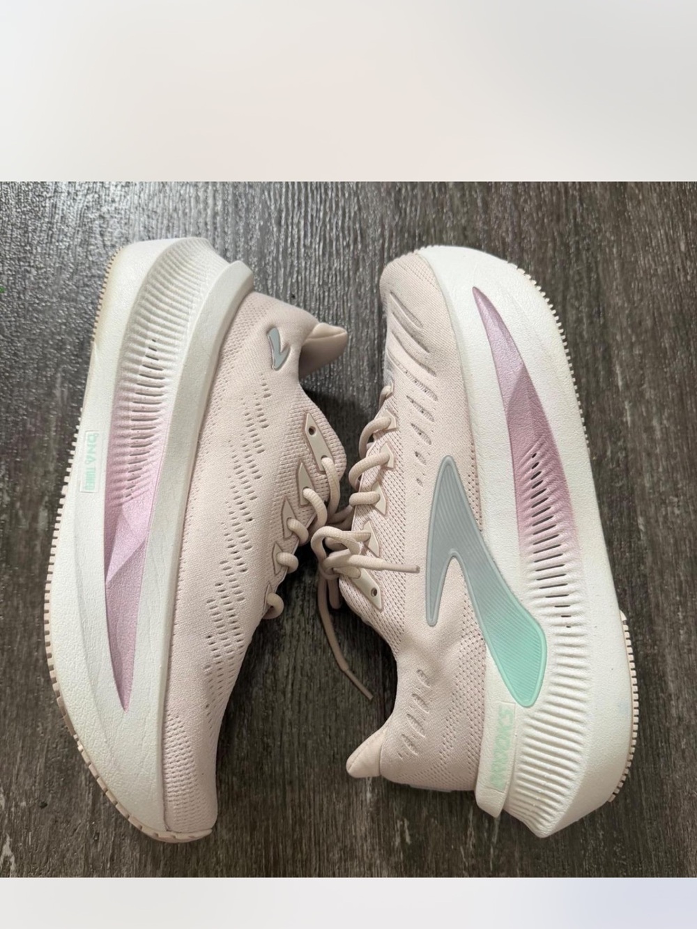 Brooks Women's Light Pink Running Shoes with Mint and Lavender Accents - Picture 5 of 7